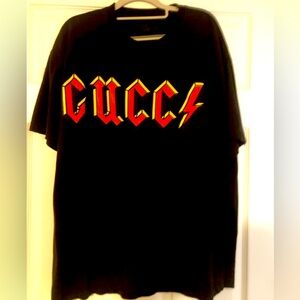 T-shirt with Gucci thunderbolt design